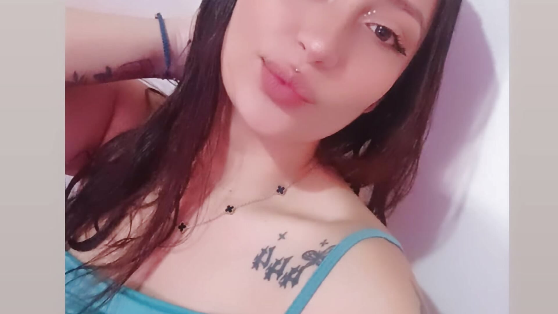 😛😘 - video by MiaSaen