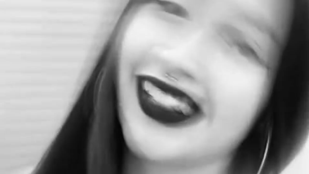Miaa - video by MiaSaen