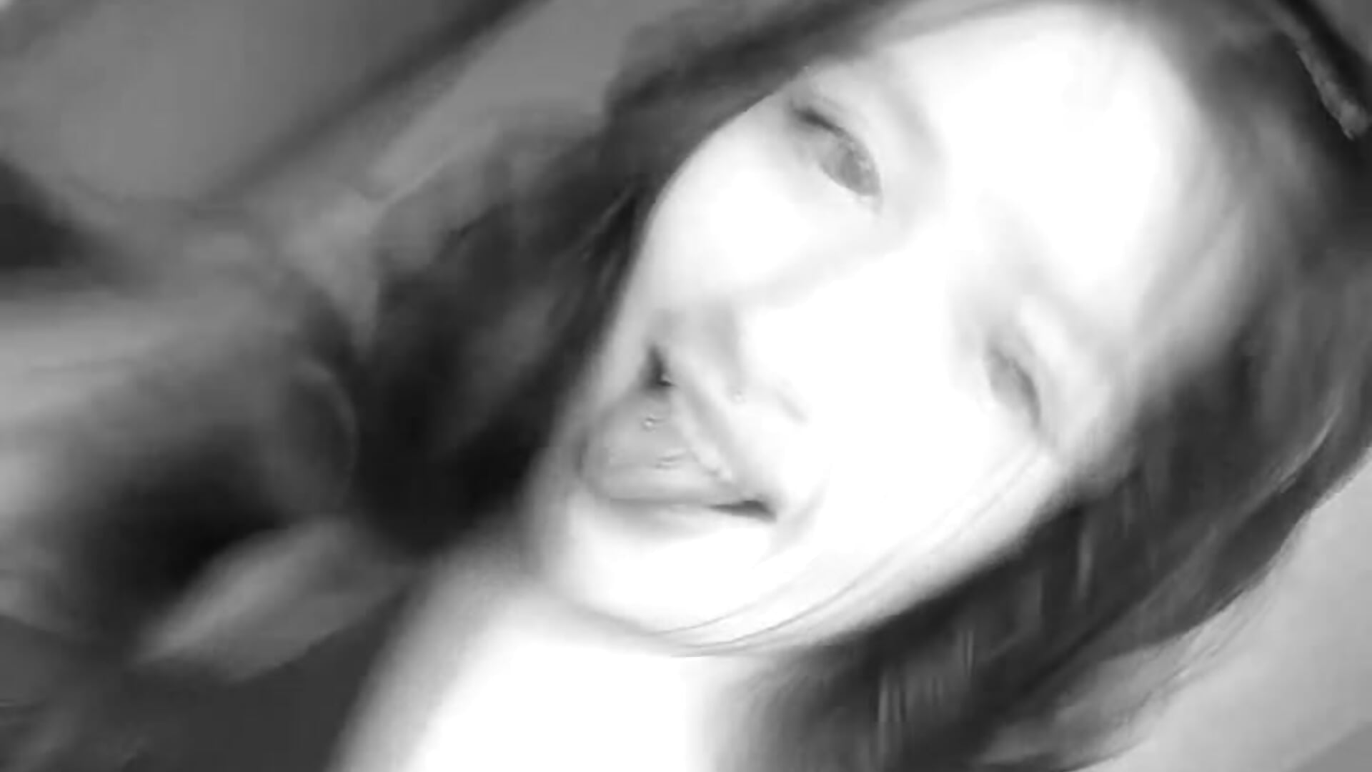 Kiss😘😘 - video by MiaSaen
