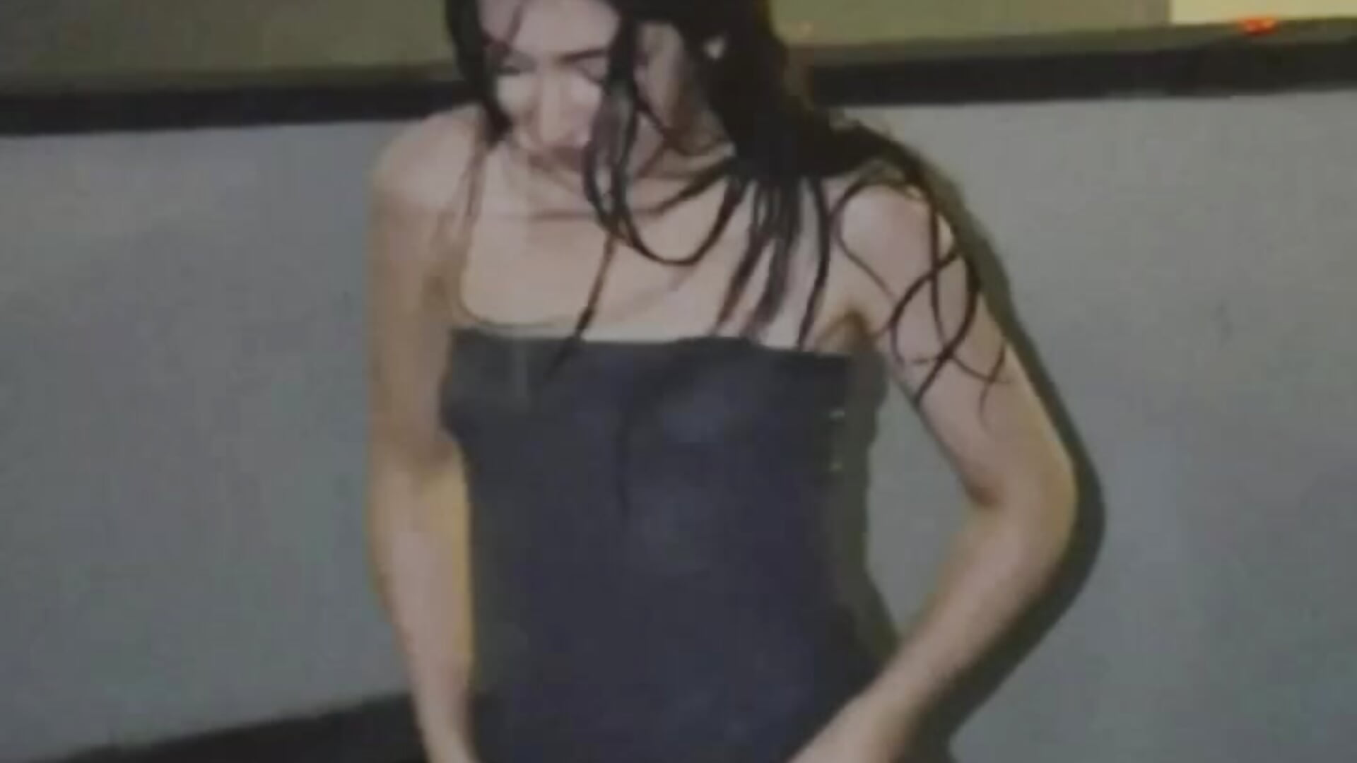 wet kitten :3 - video by SwiiityKiss cam model