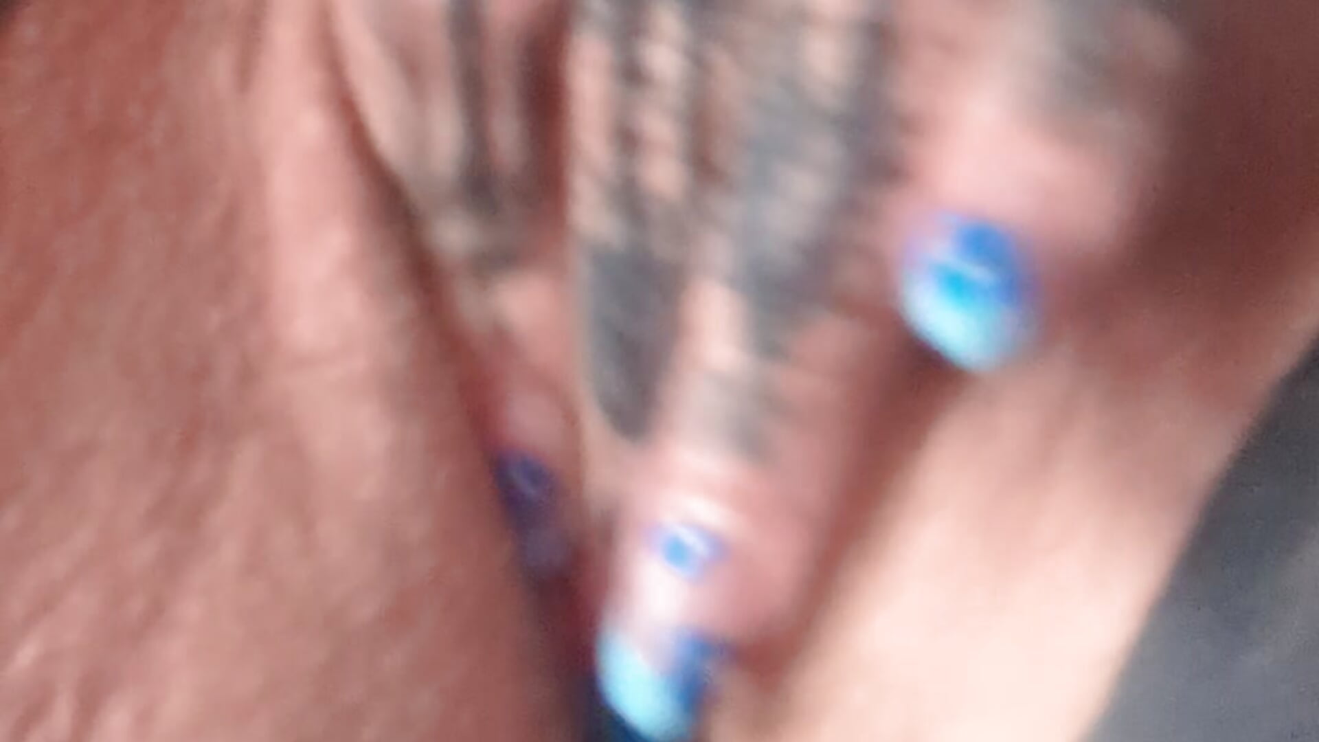 Playing with my pretty pussy  🌸😊