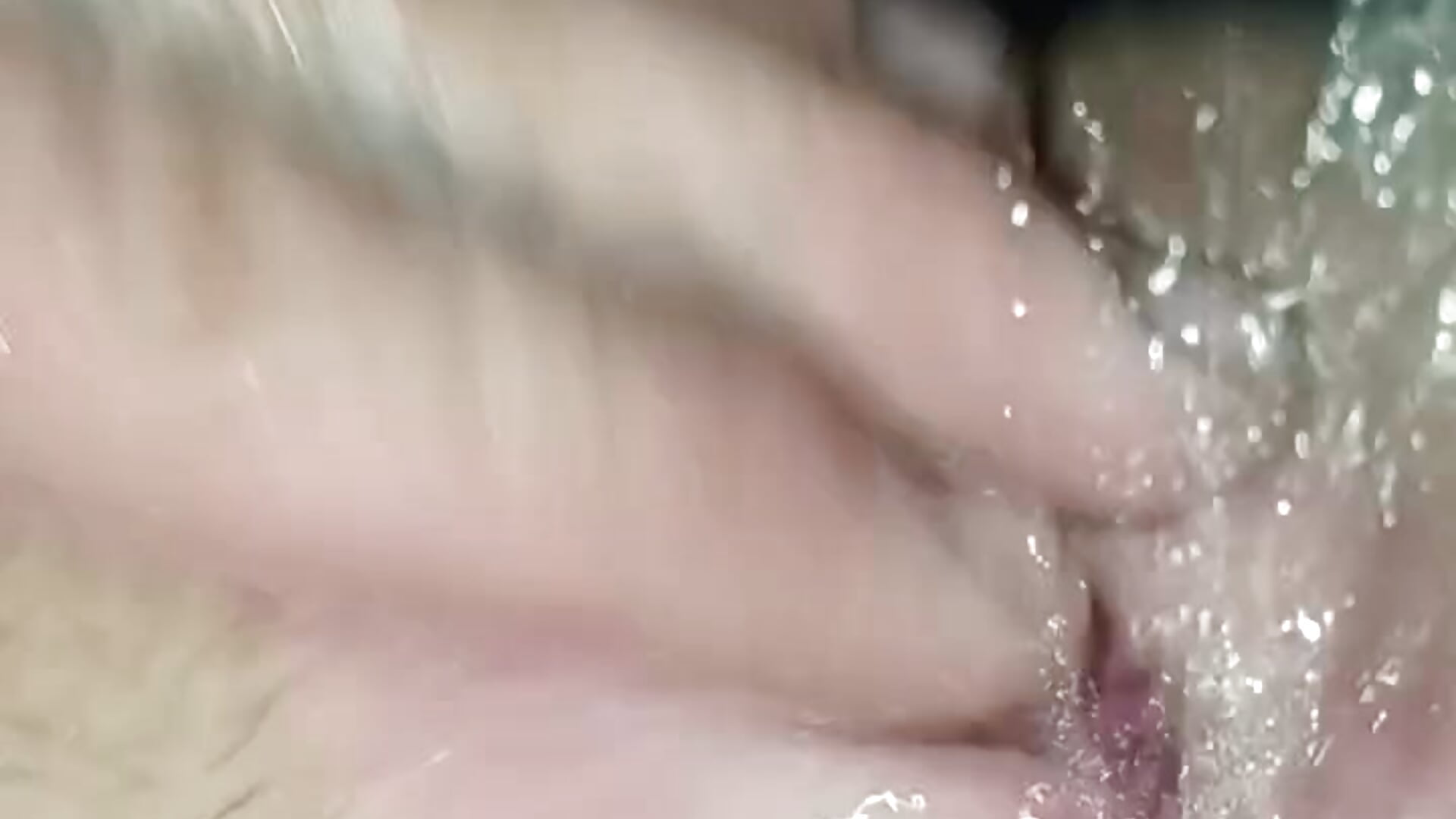 First Squirt of Many 💦🤤 I had no idea how good - clip cu Dubbbetty model videochat