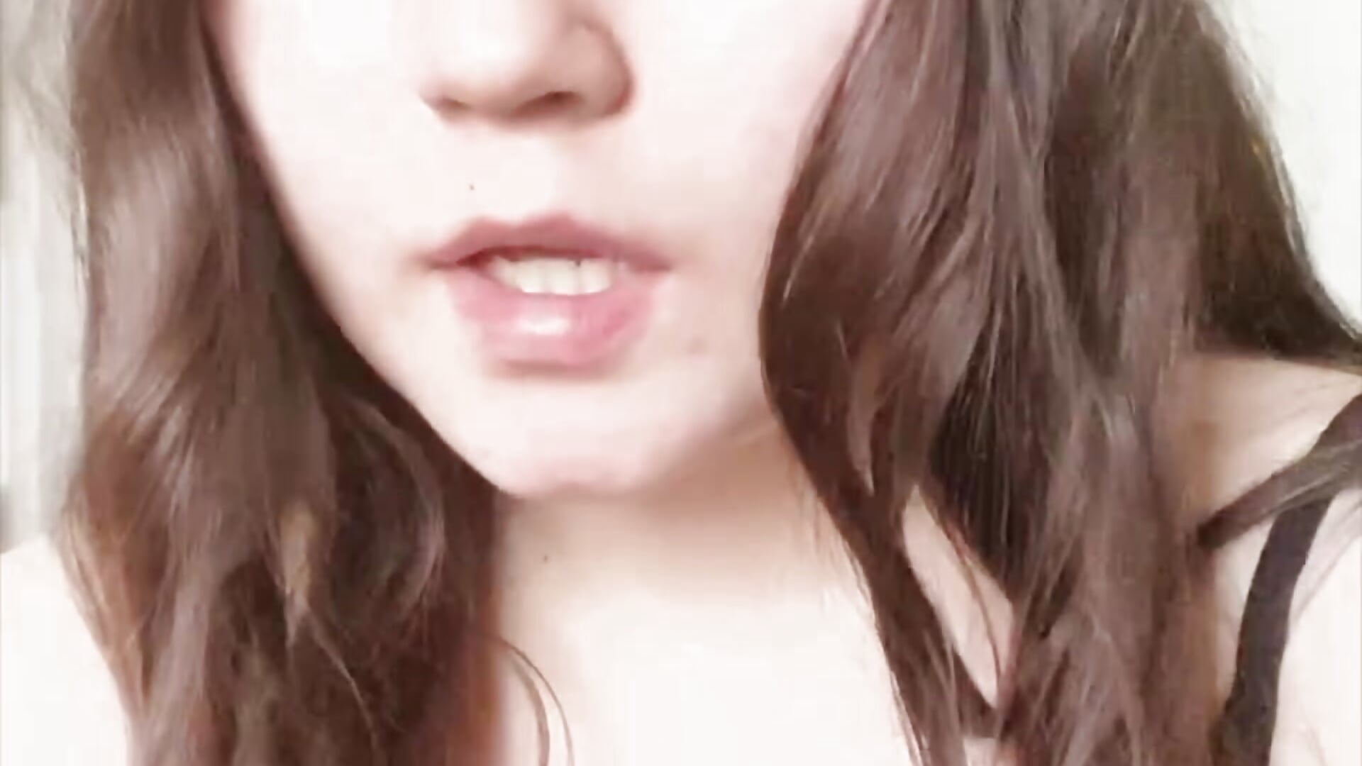 Love me Lov 1 – video od webkamerové modelky LucyMuur
