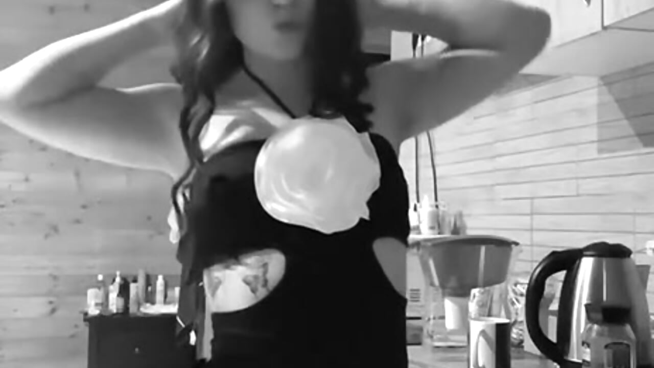 love – video od webkamerové modelky LucyMuur