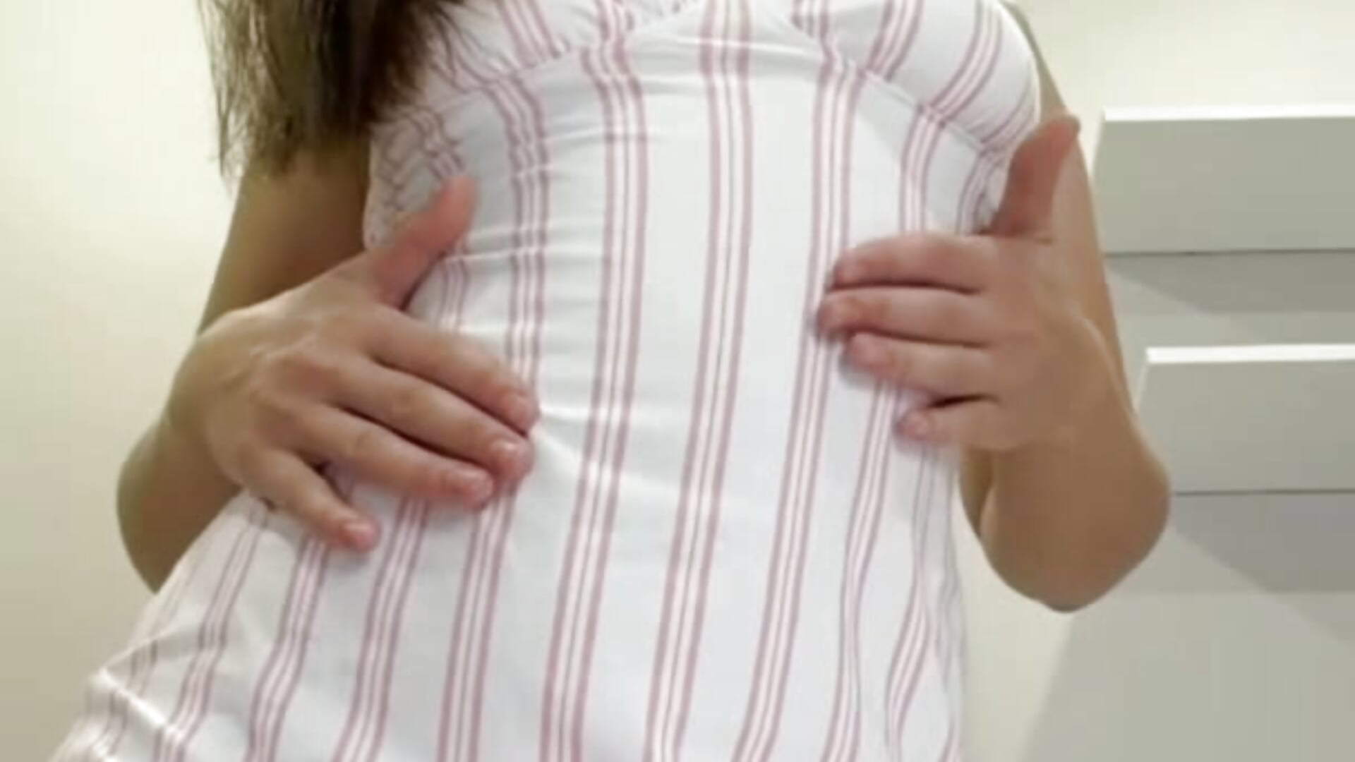 I took off my panties – видео вебкам-модели KitLust
