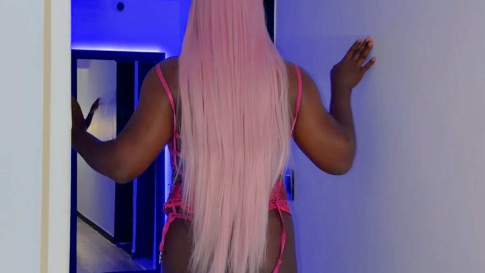 Come into the room with me honey 🤯🍆 - video van Fersecrettt_ cam-model