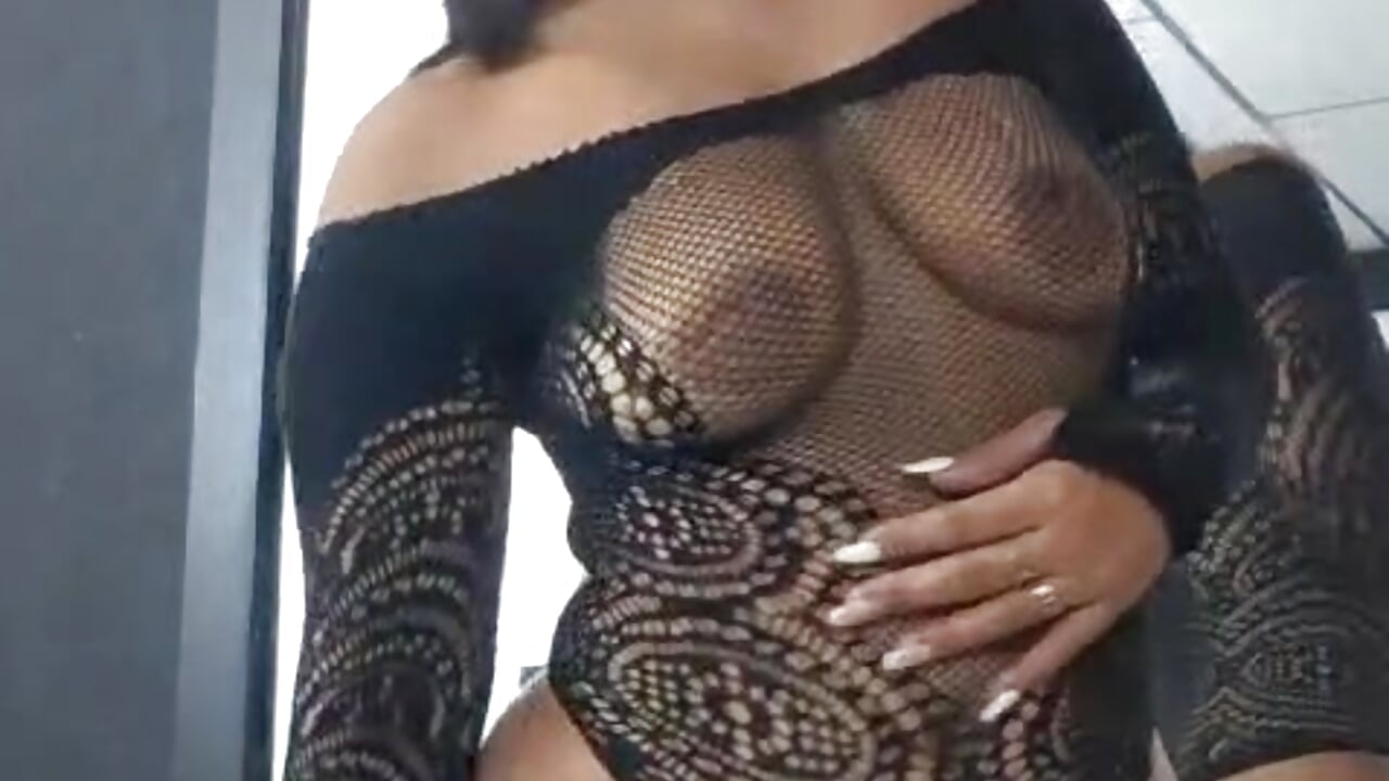 Just a little closer… let your imagination do the rest. 💋🔥 – video af KatheBeket cam-model