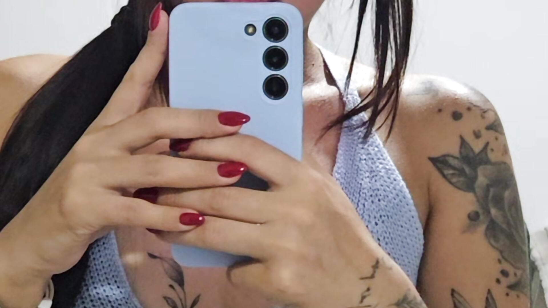 Beautiful gilr - video by mile_latina cam model