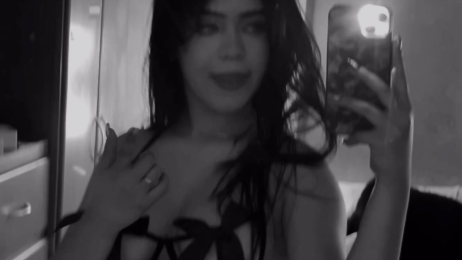 631017E2-0F12-4B21-960B-E86A40C2350C - video by cami_greedy cam model