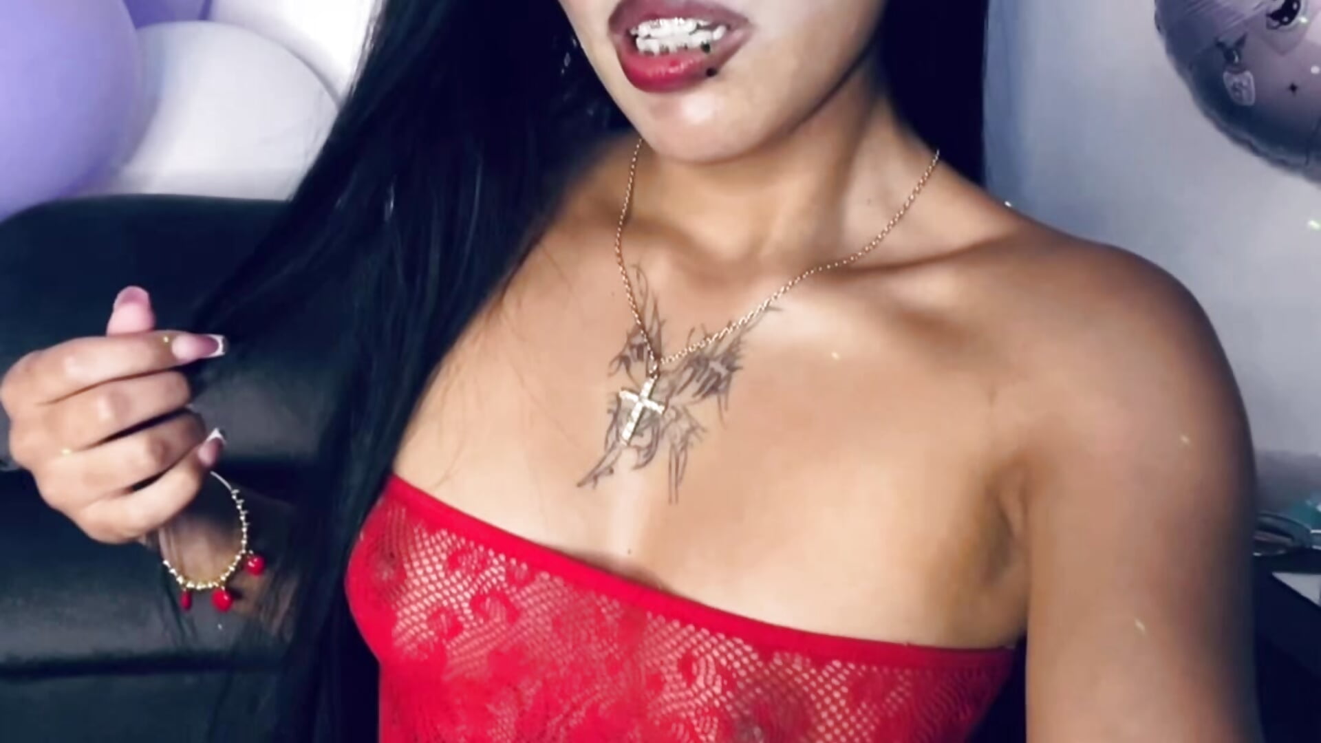 Upss🐯🤭 - video oleh model kamera Sylphi