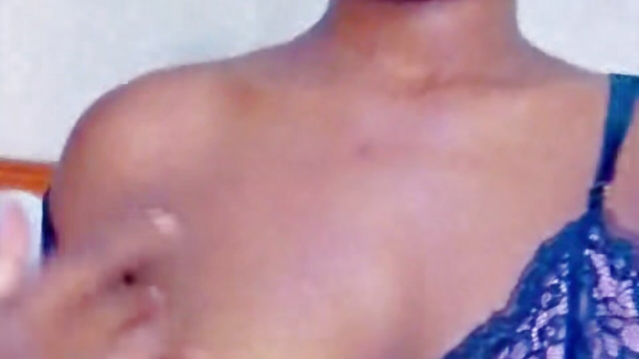 Eye catching breasts - βίντεο μοντέλου Dina_Nina
