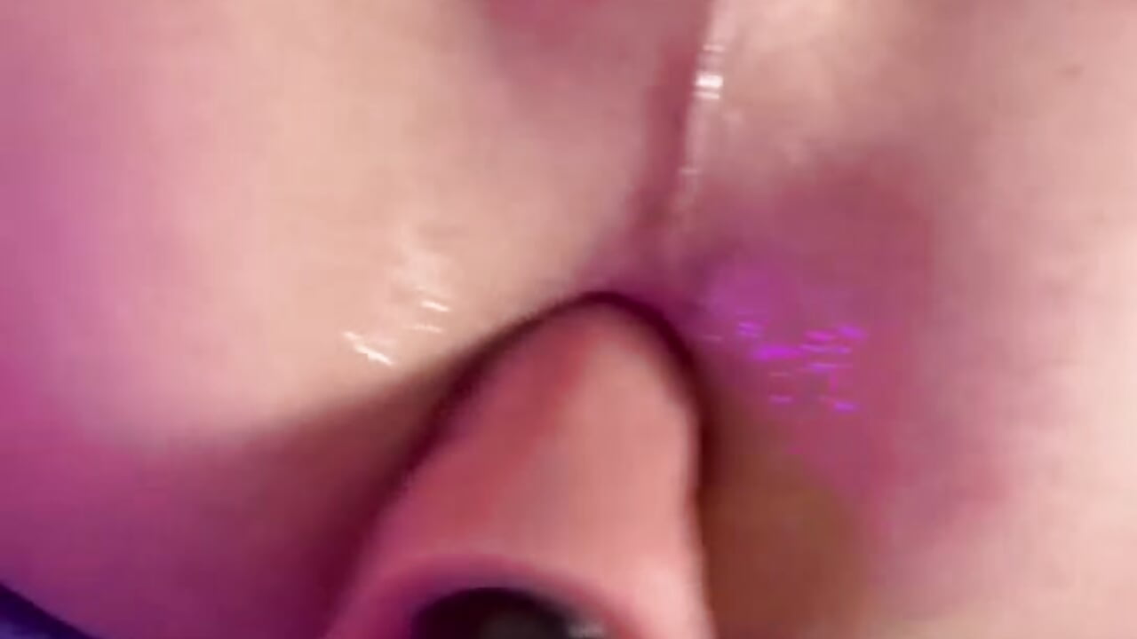 Playing with my asshole and cock - video by Dannyswiftt cam model