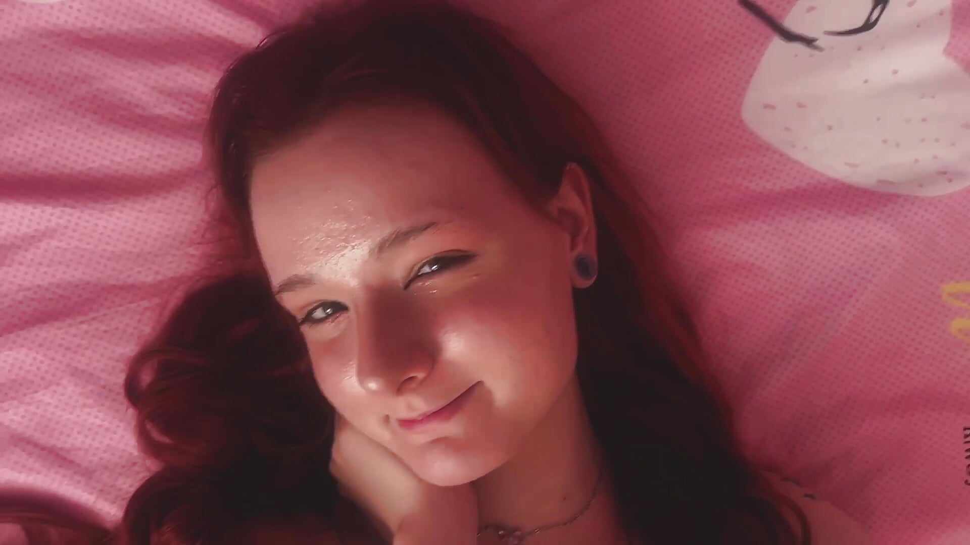 im cute? - vídeo de la modelo de cam MiraCharming