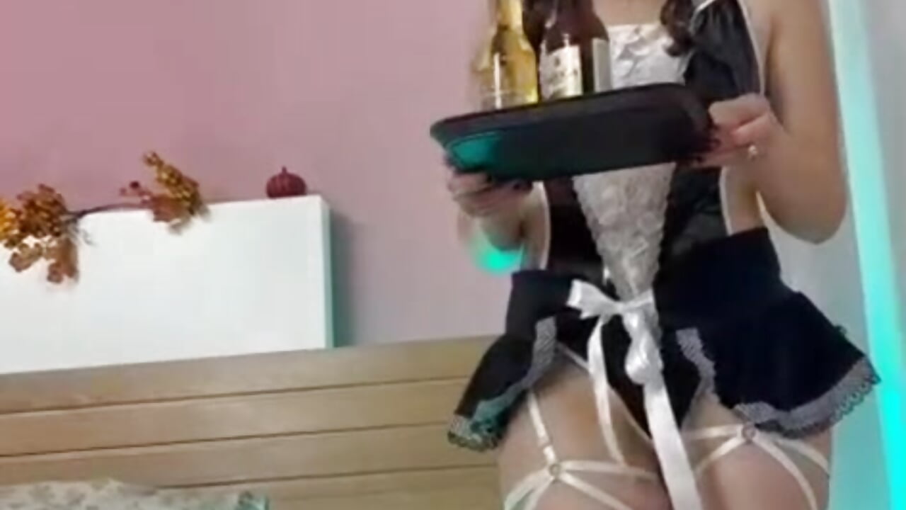You maid, ready for you 🔥😈 - відео від вебкаммоделі AshleyBenoitt