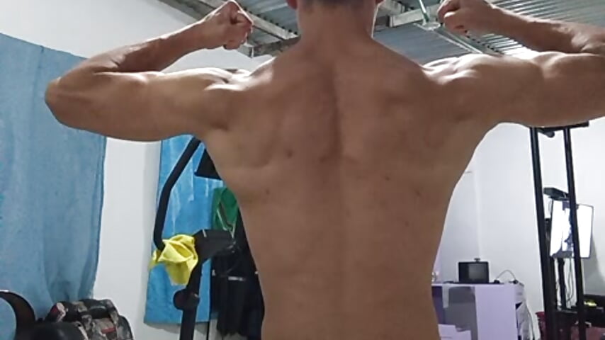 Look all my muscle body - video by Davitfitnosuke cam model