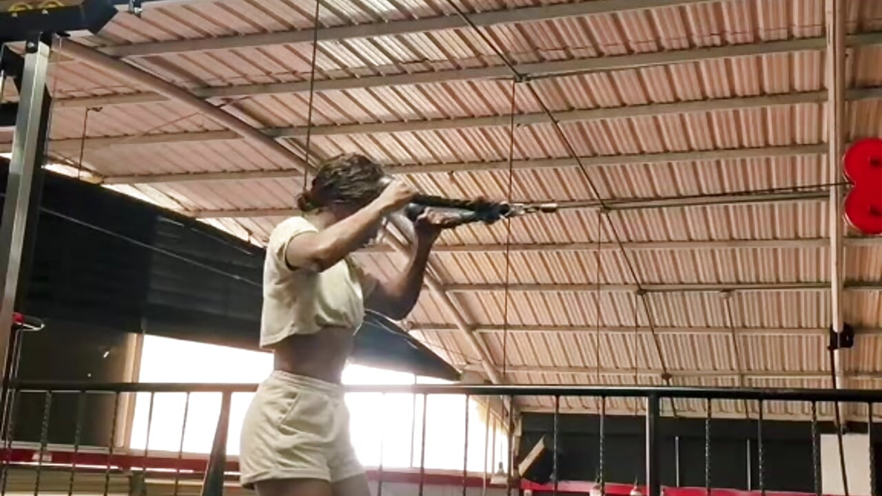 Loving fitness life style - vídeo de la modelo de cam Aissha_