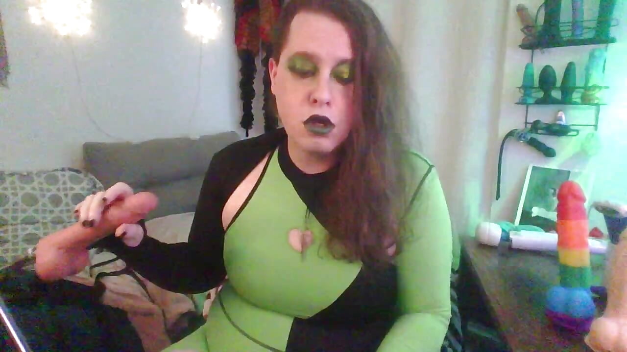 Shego Fuckmachine Demonstration - video by MxSissyCharlotte