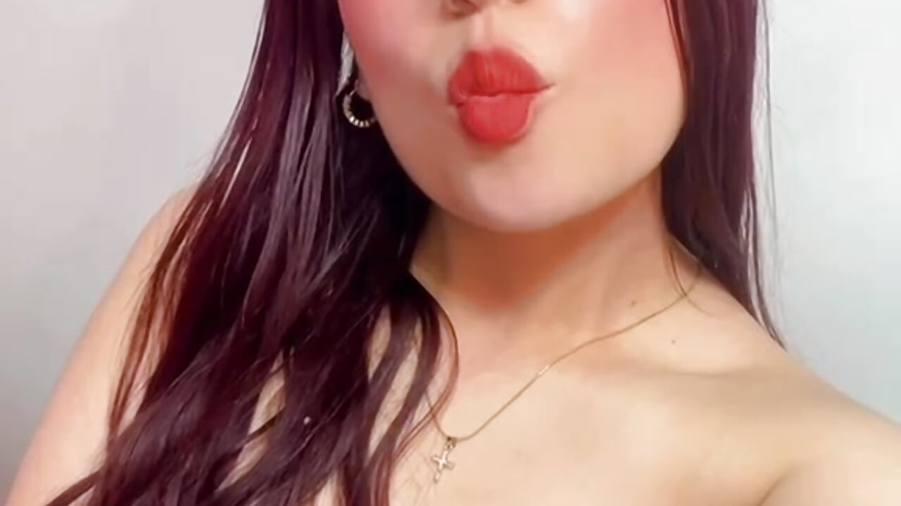 hi loves , im megan - video by megan_cherry1 cam model