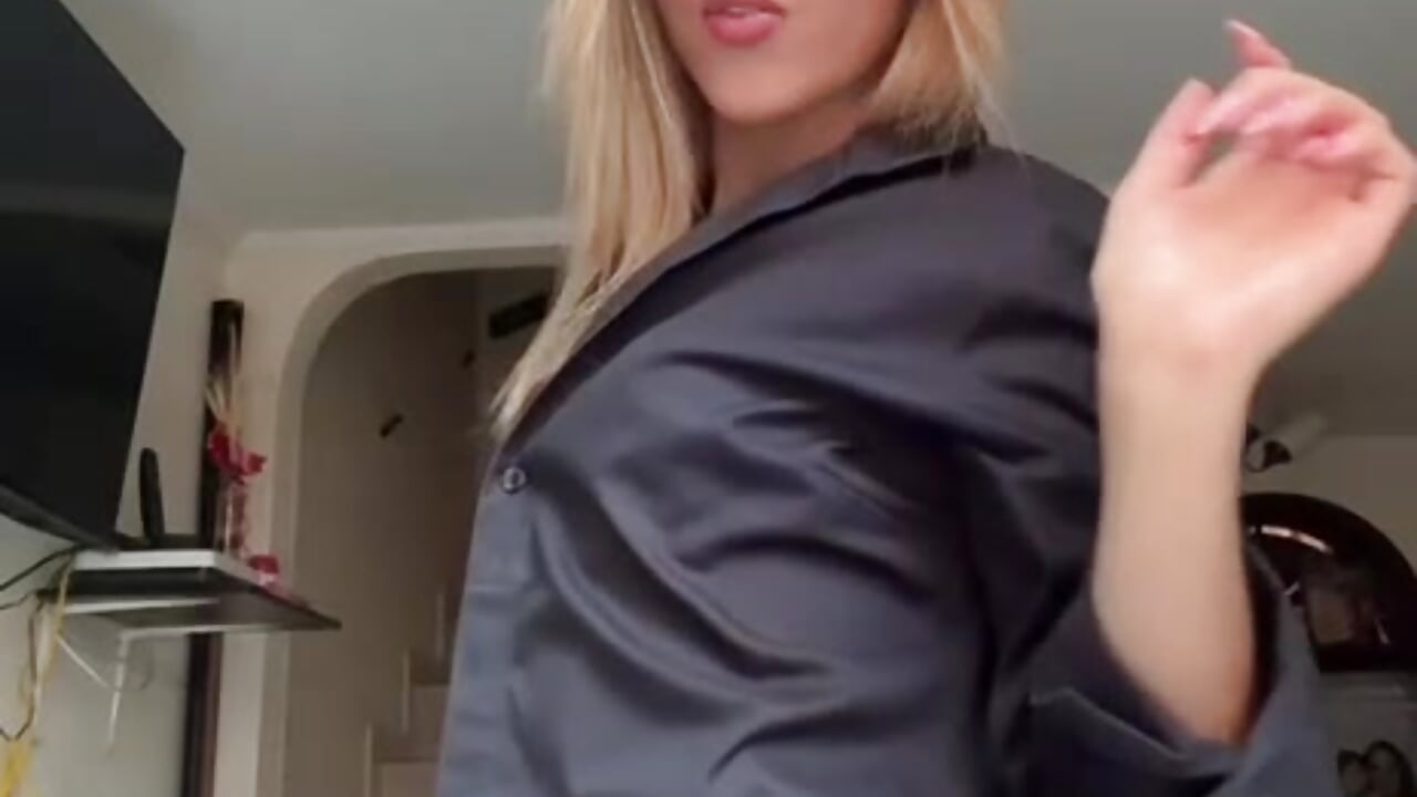 Want to win over your Colombian Latina? - video by Mia_Vega31 cam model