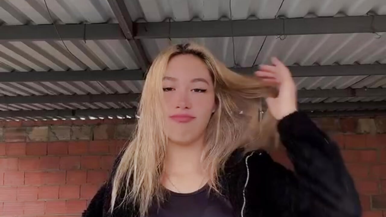 ignore the background lol🤣🤣 - video by Mia_Vega31 cam model