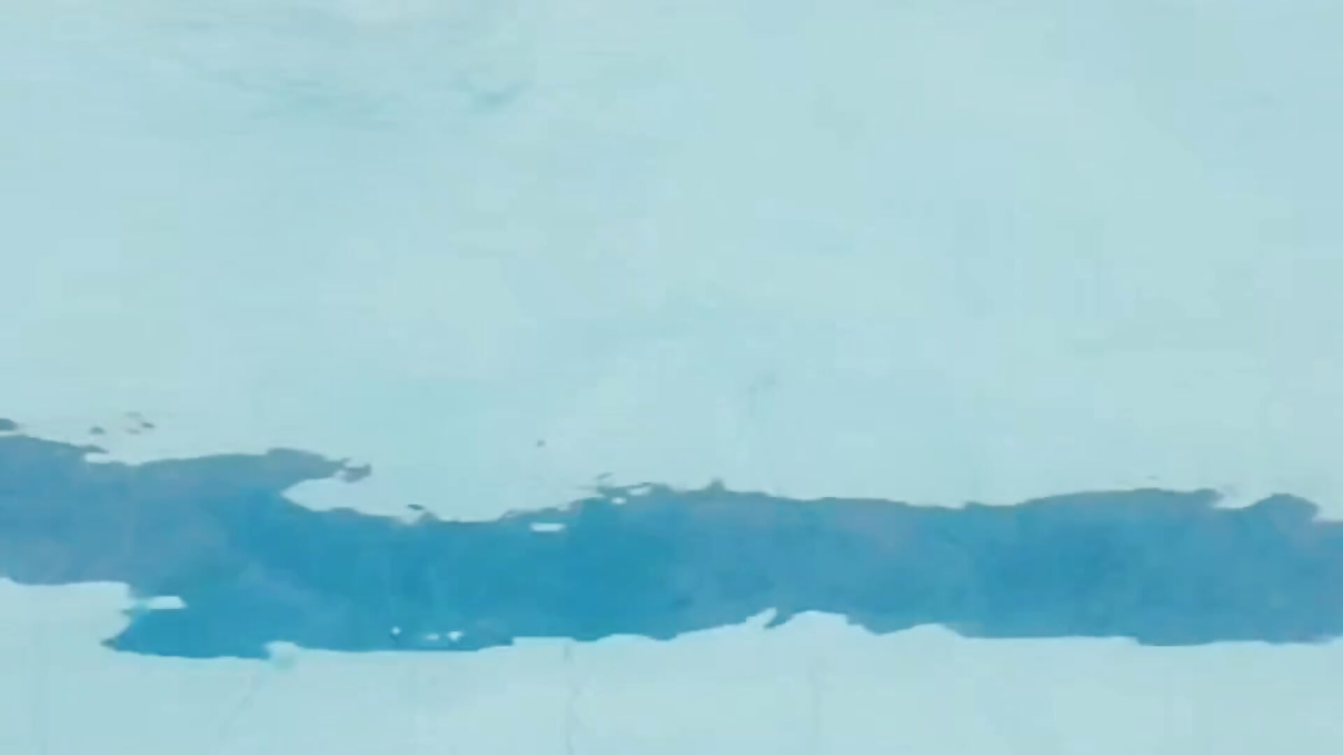 Go swimming with me - video by LauraToro_ cam model