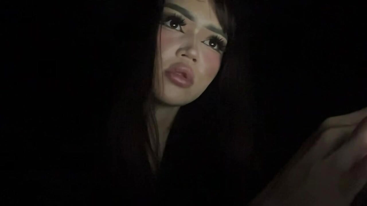 Kissed by the Sun – video modela na kameri JerriePatches