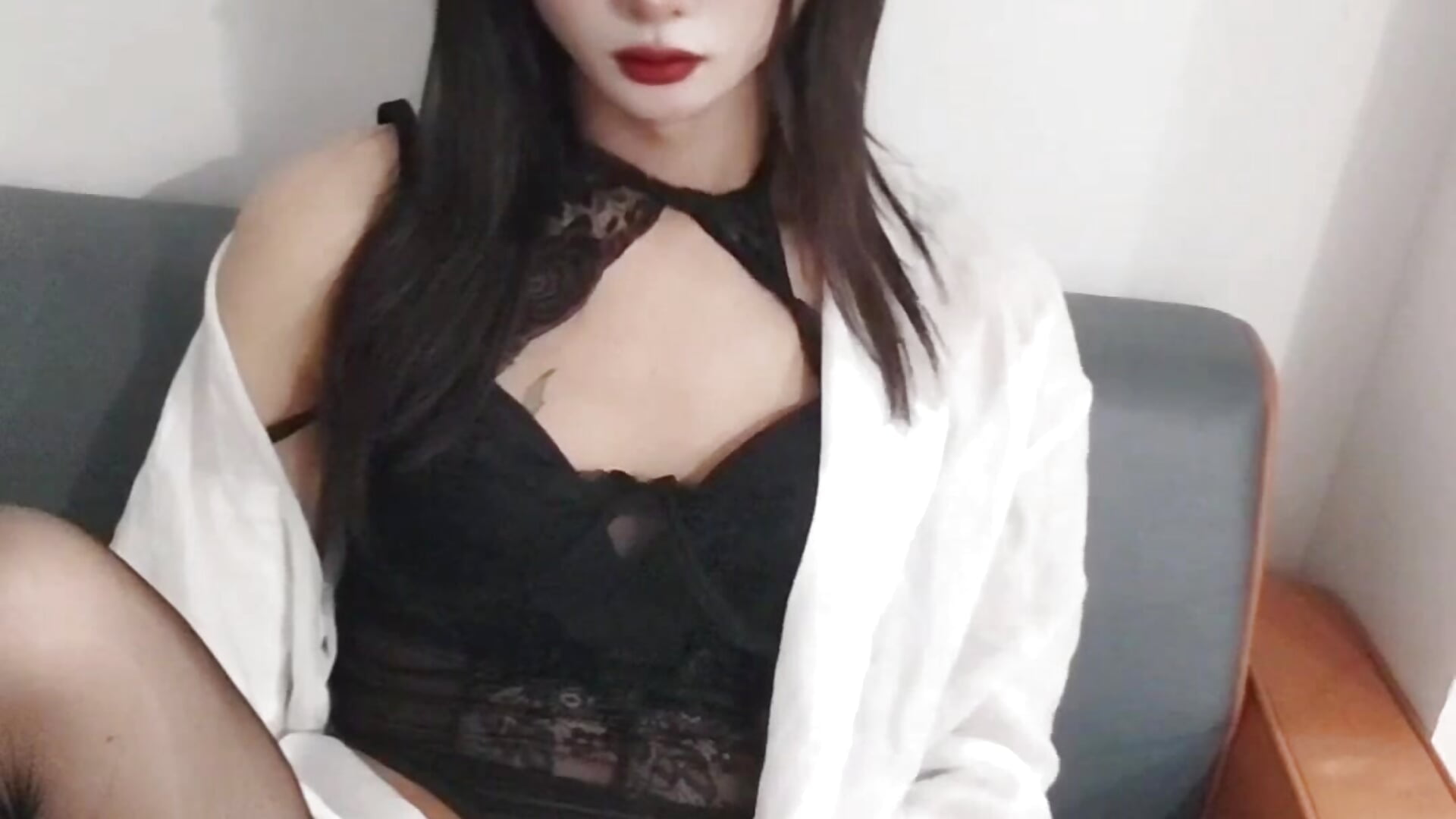 穿着工业风射出精液