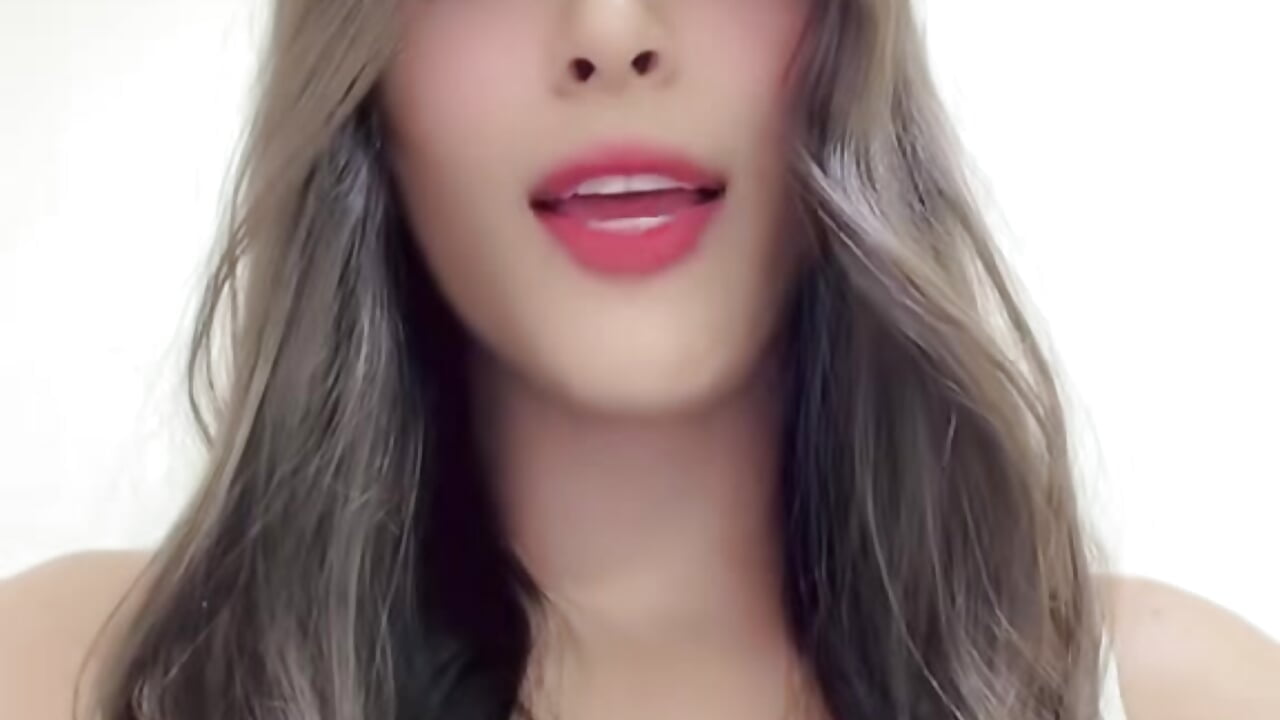 Lover, you have something very different!🔥 - video của người mẫu cam lovee_megan