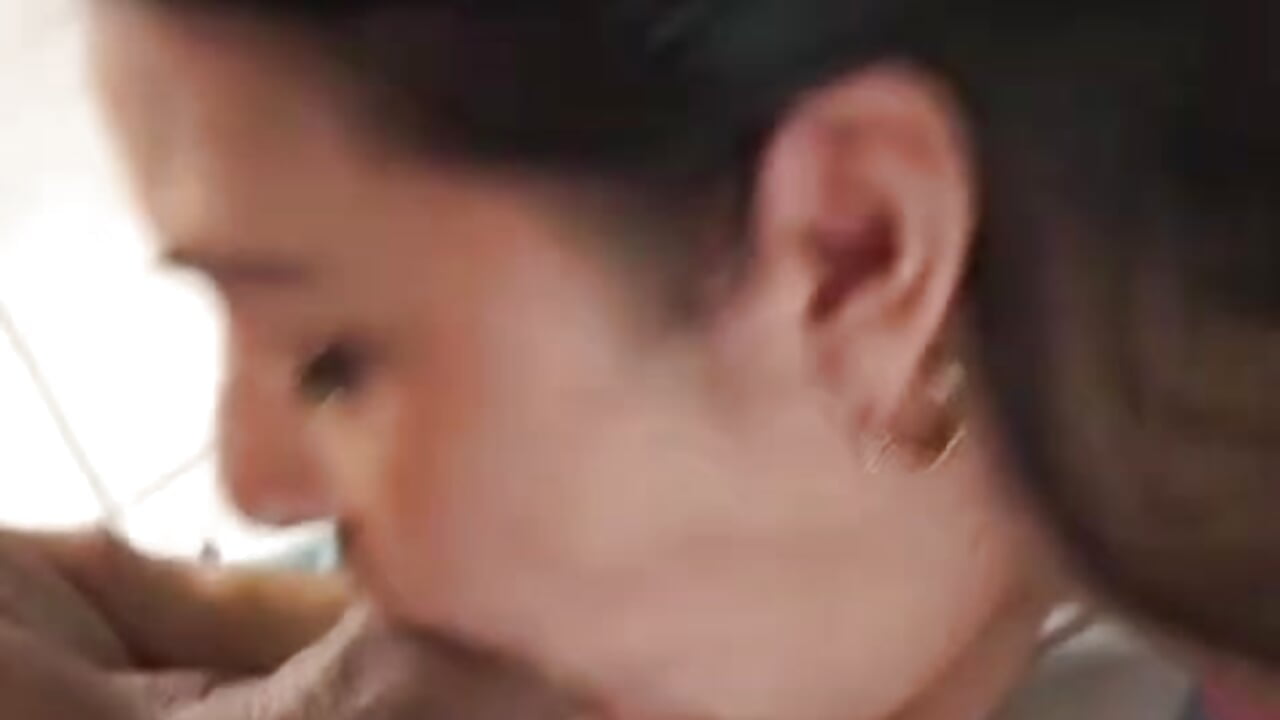 It makes me very horny to feel a hard cock deep in my throat👅🍆