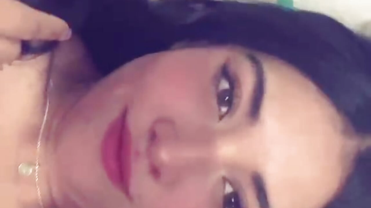 WhatsApp Video 2026-06-09 at 6,57,55 PM - video van emmawatson02 cam-model