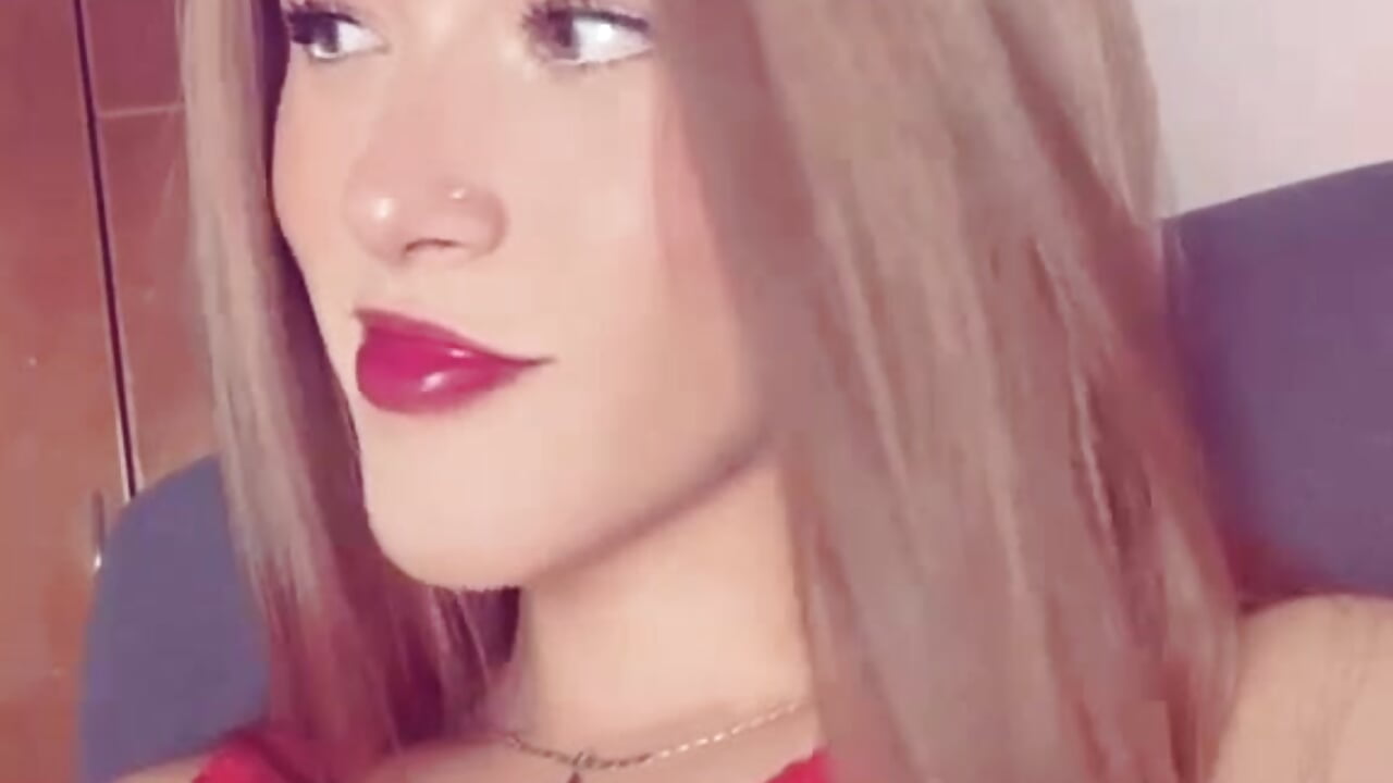 Beautiful girl - video by Ally_sun_ec cam model