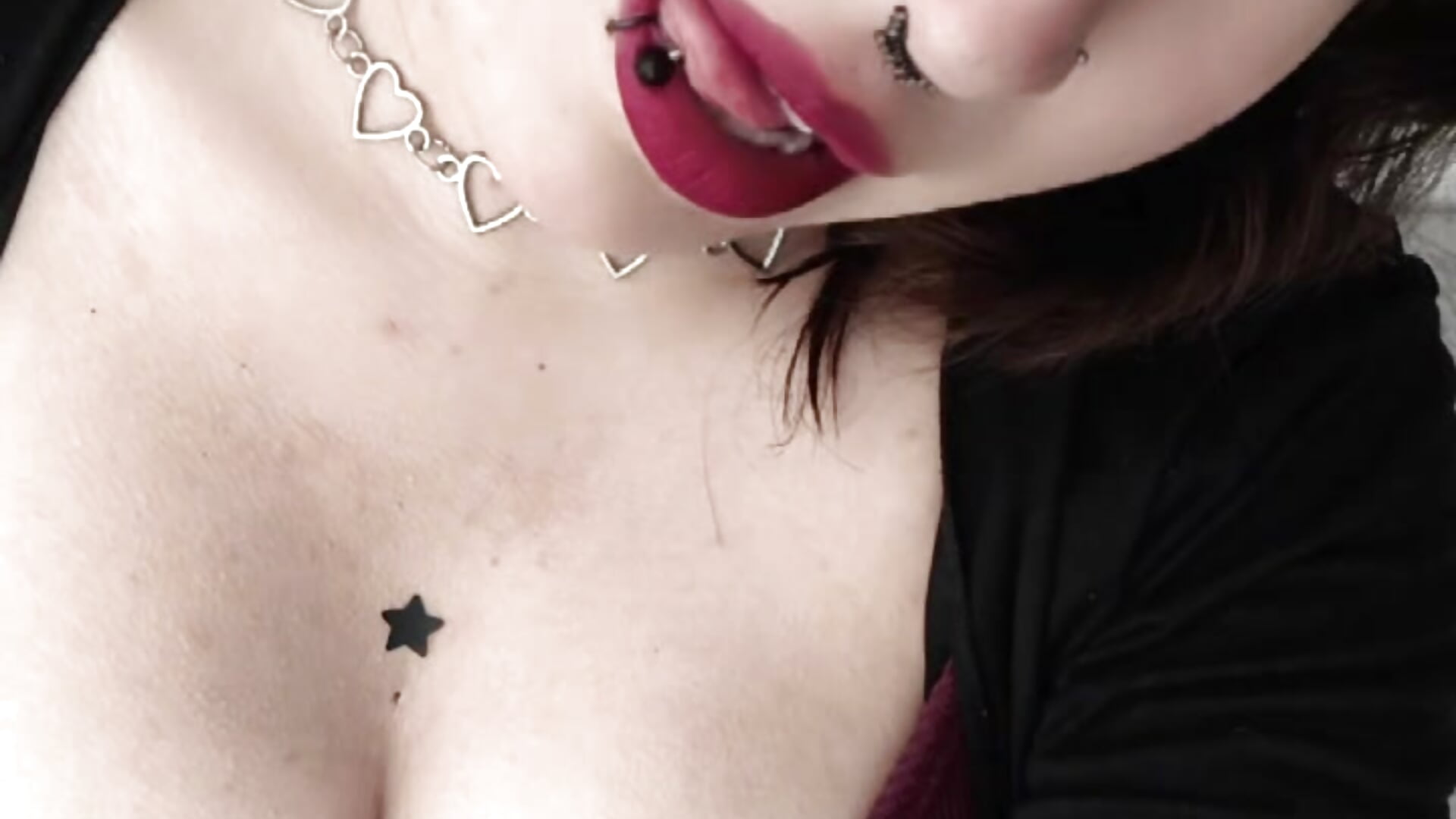 My Piercings 💋​ - video by hatsune_18 cam model