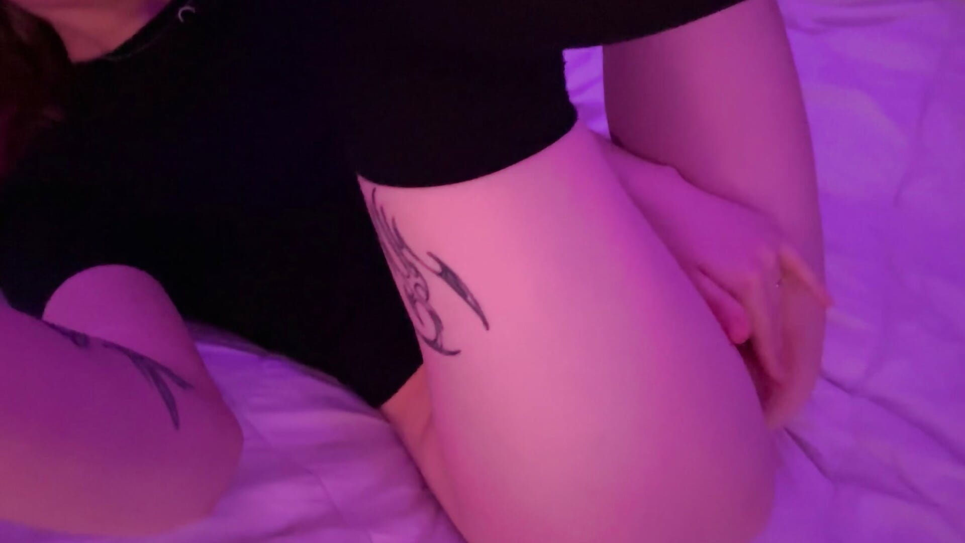 I'm cumming🥵 - video by tess_ray cam model