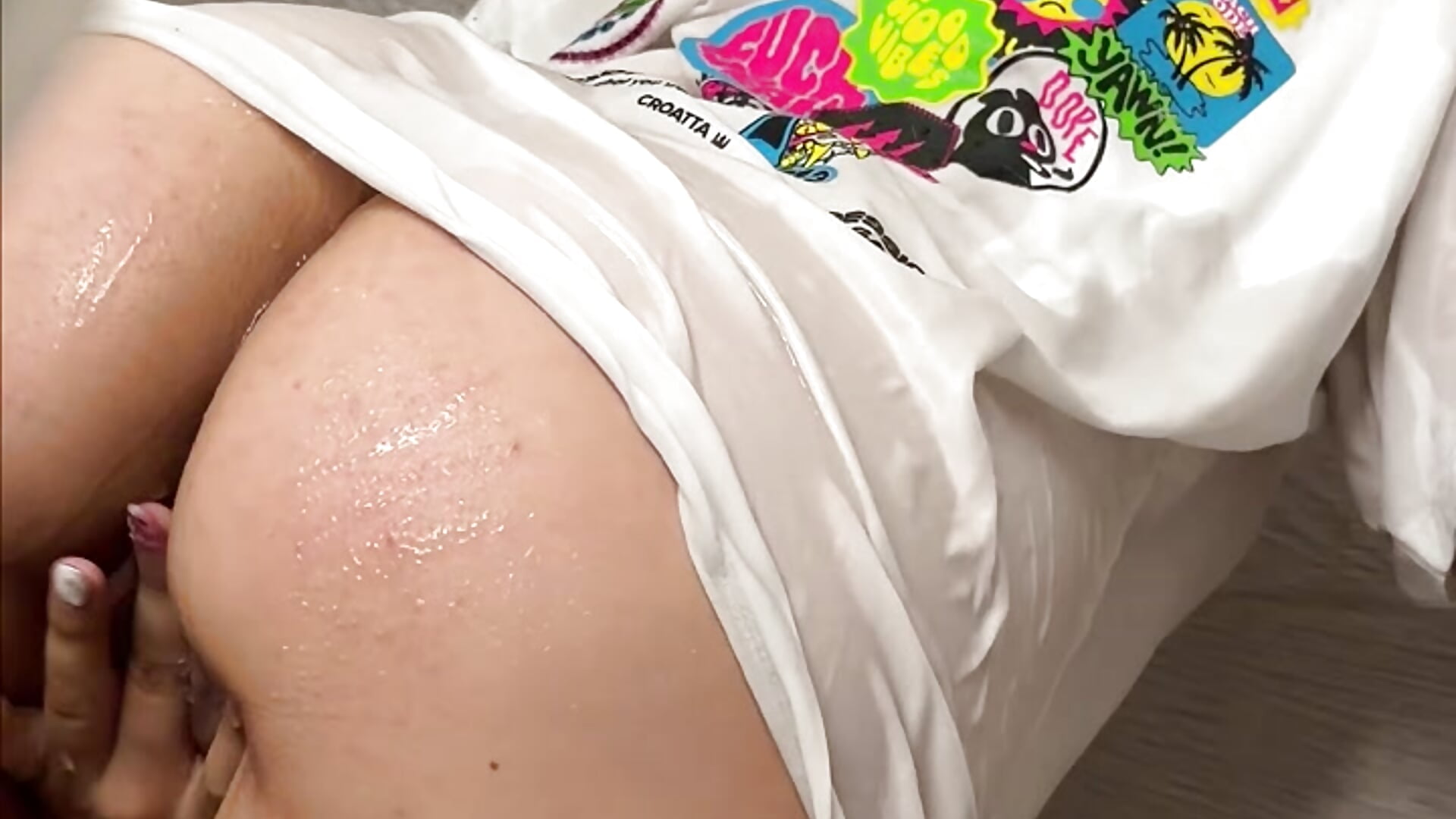 Do you like to see me wet?..🚿👀 - video của người mẫu cam mia_sweetie1