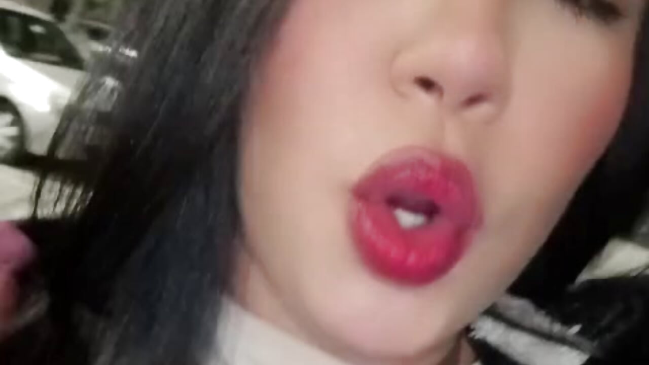 ❤️ - video by caanndy_rose cam model