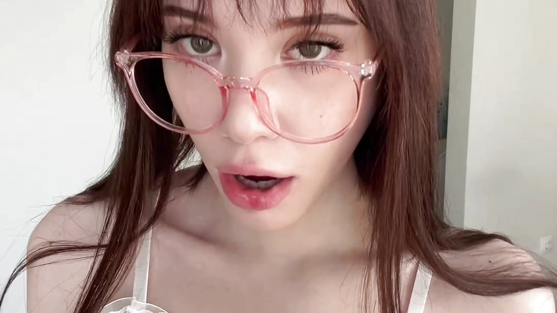 🥰 – video modela na kameri Miravice