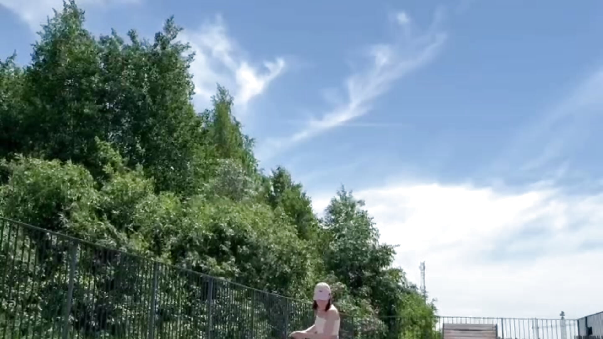 Me and my dog – video modela na kameri Miravice