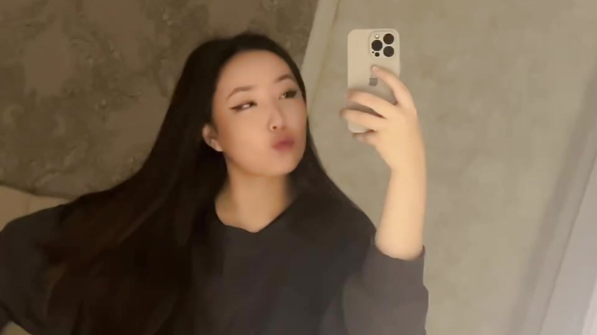 Me^^ - video by unami_bb cam model