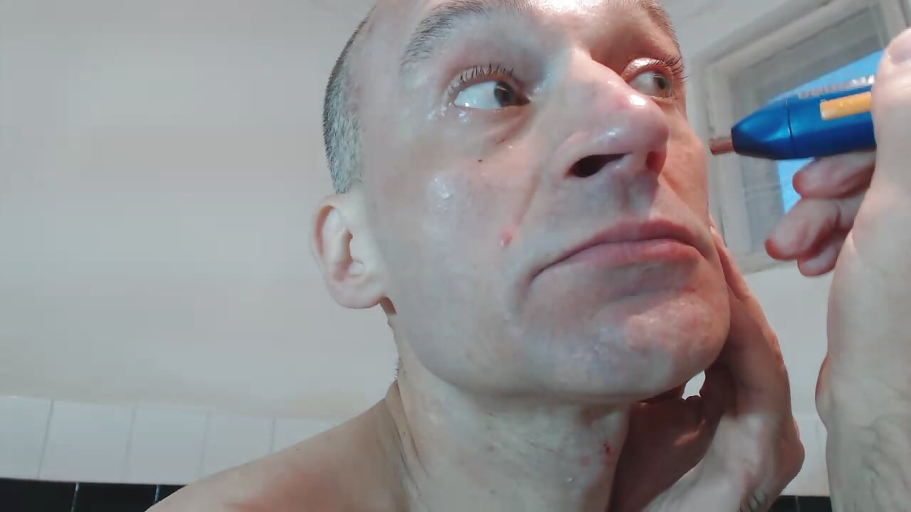 Szőrtelenítés - video by TIVADAR73 cam model