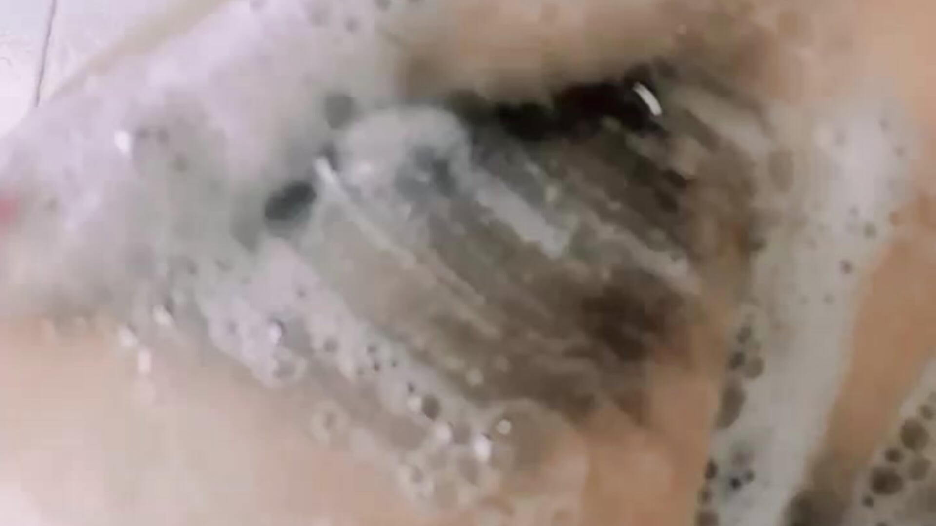 Play with nipple - video oleh model kamera krizmabang