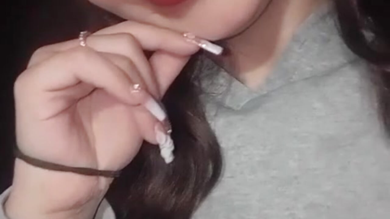 Are you staying to look at me? 😏💗 - Vídeo de _Pamelawish_, modelo de vídeos