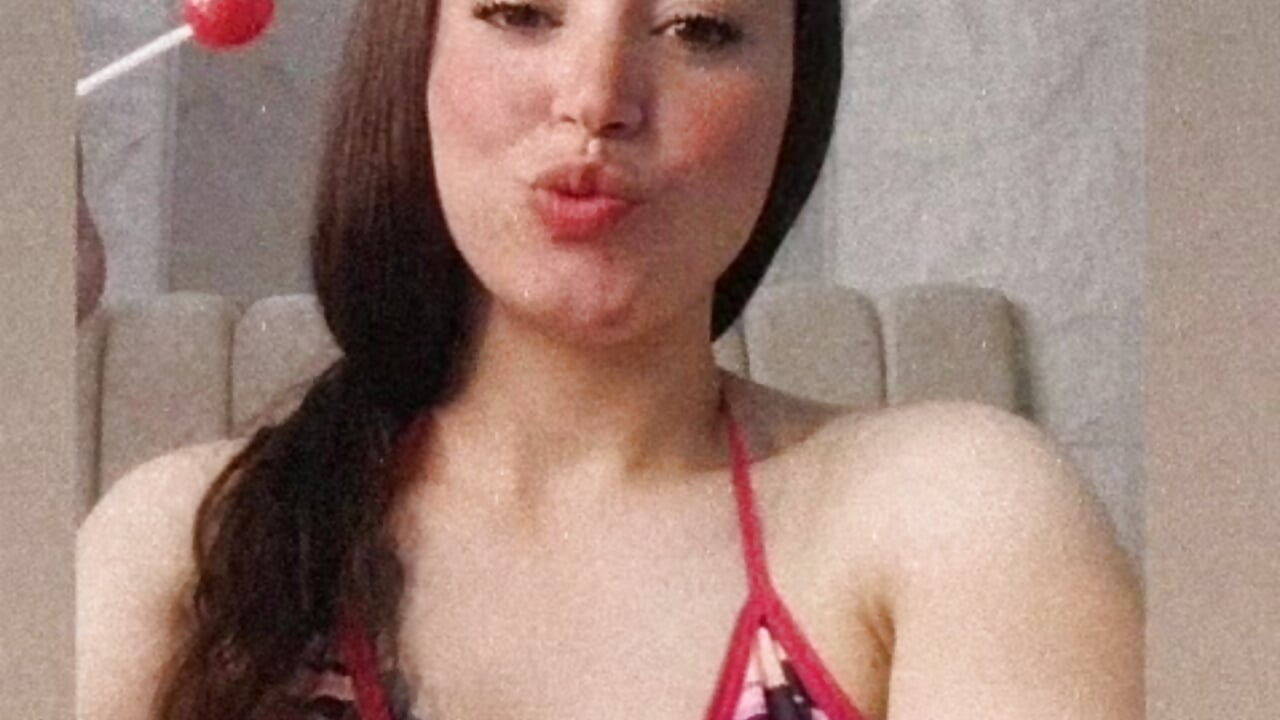 "I can't stop thinking about what you did to me last night. We'll repeat it as soon as you arrive." - video by Alana_fox_tx cam model