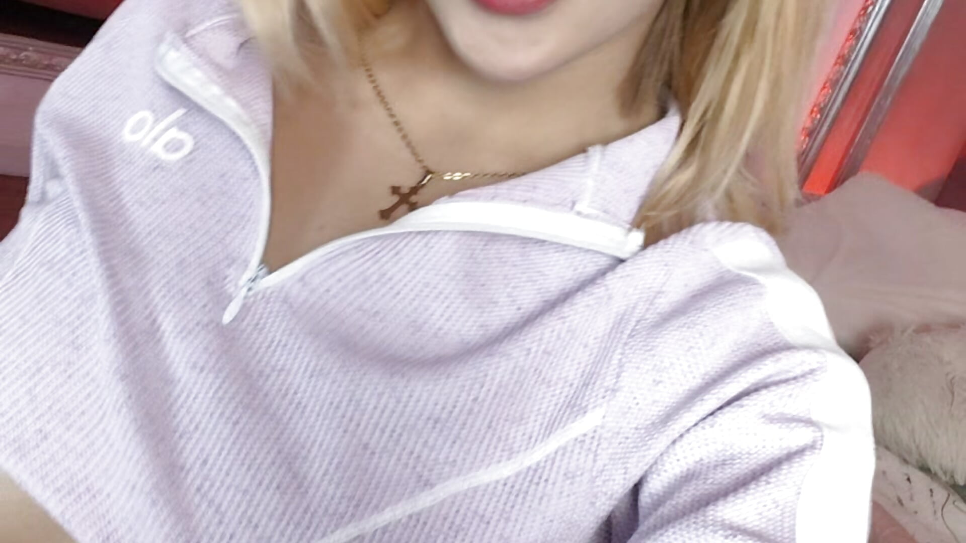 ❤️ My smile is my favorite accessory - video di AlannaMilan modella di cam