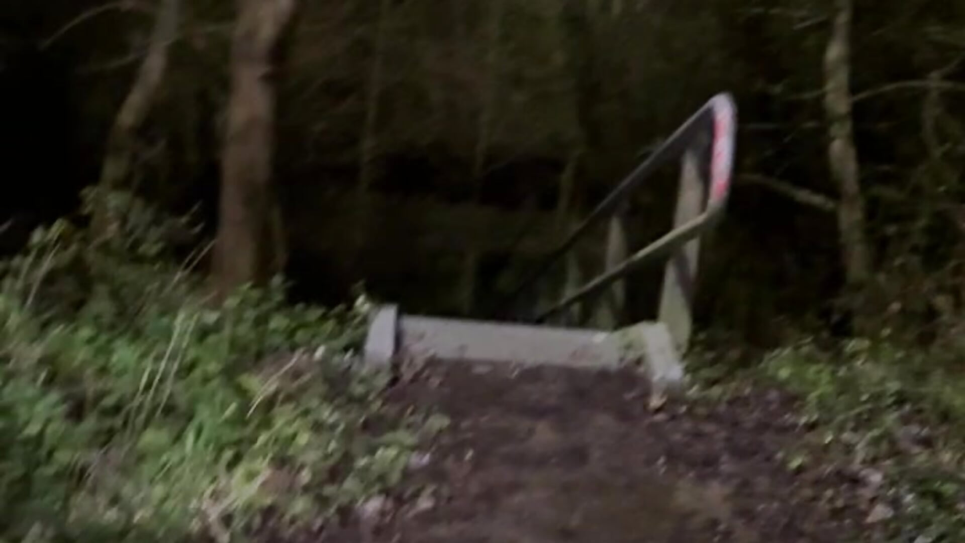 Risky next to highway - video by Skinnyrisky cam model