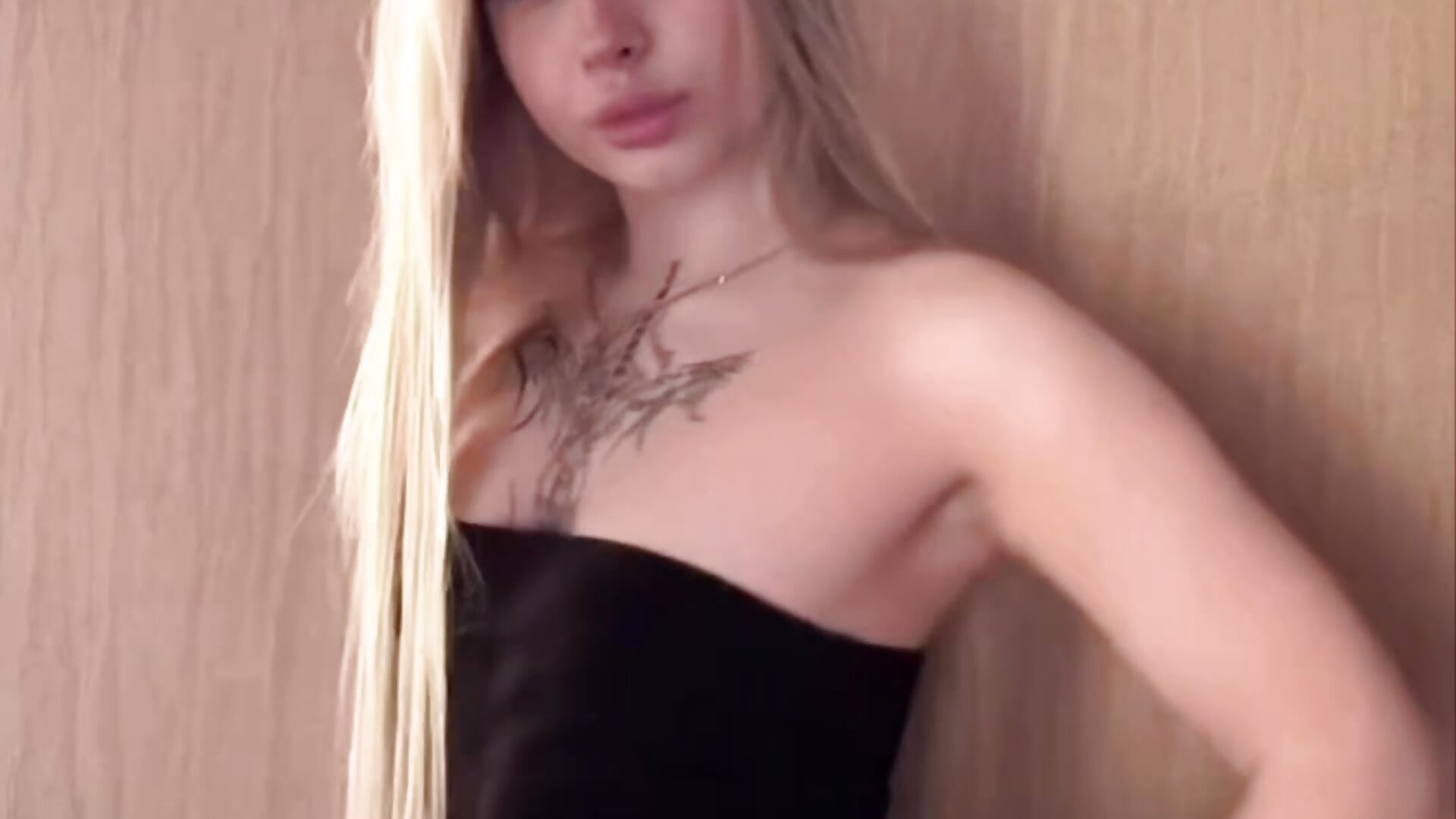 Catch my vibe - video by ArmaniDaviss cam model