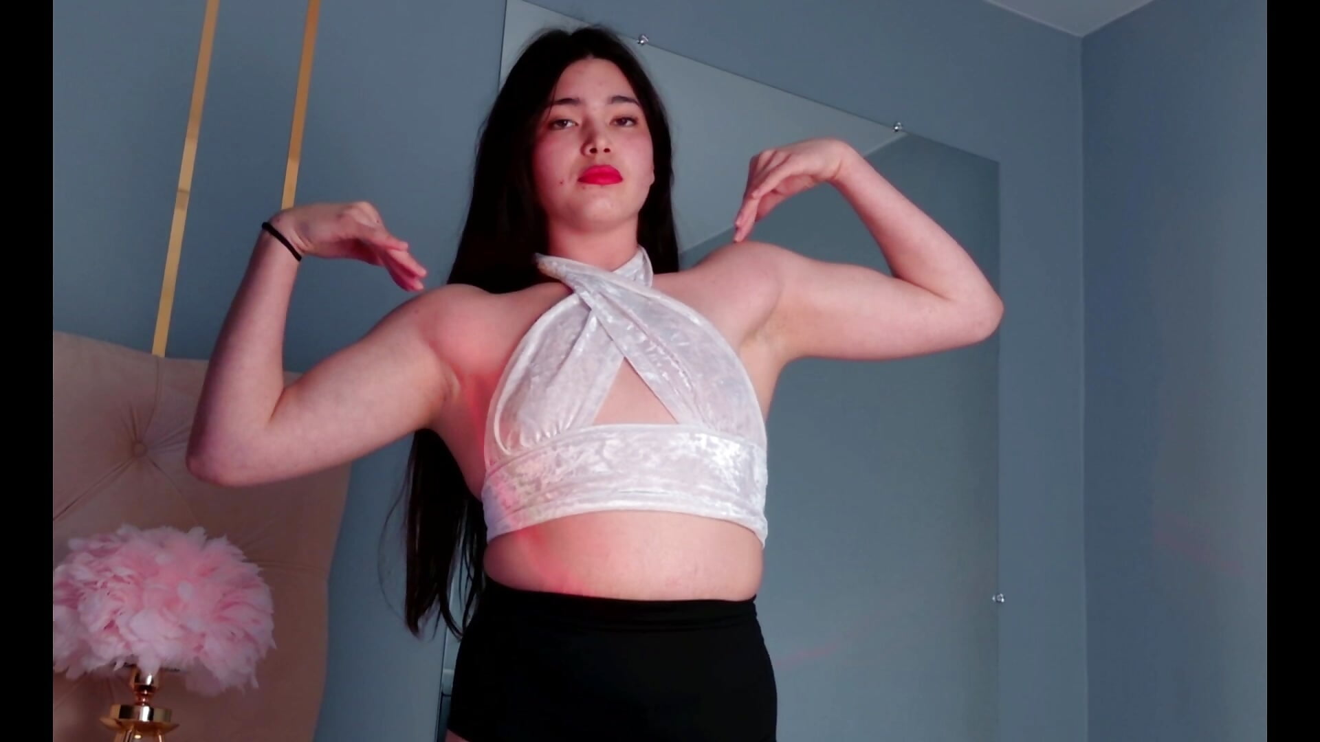 My first posing - video by MaddieMeyer cam model