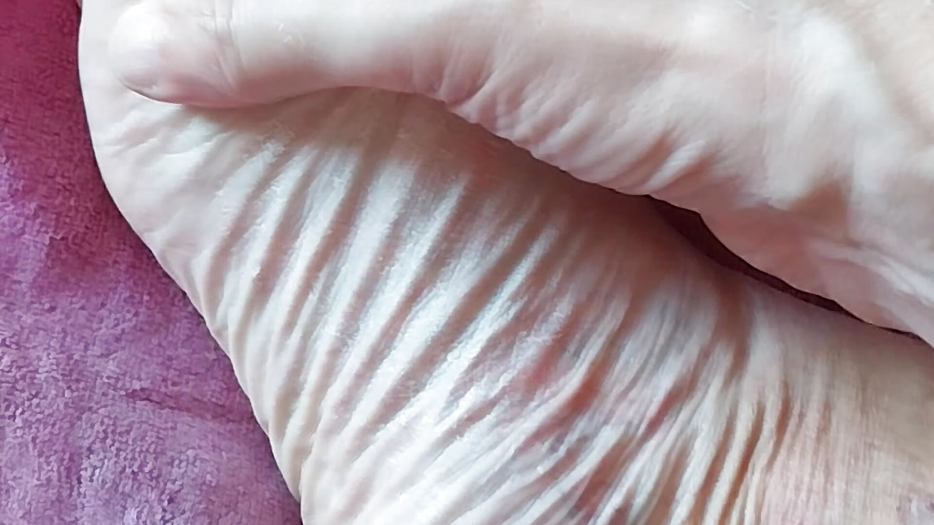june 23 ~ time to get up 💦💦💦 - video by feetlove5608 cam model