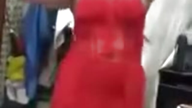 فيديو خاص بالر قص ولد لع – video modela na kameri Sara-beela