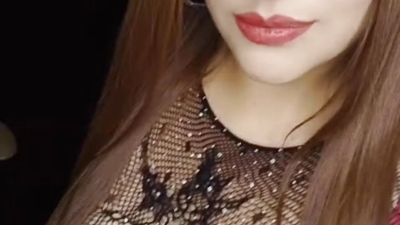 Little Sexy - video by Little_Sharon cam model