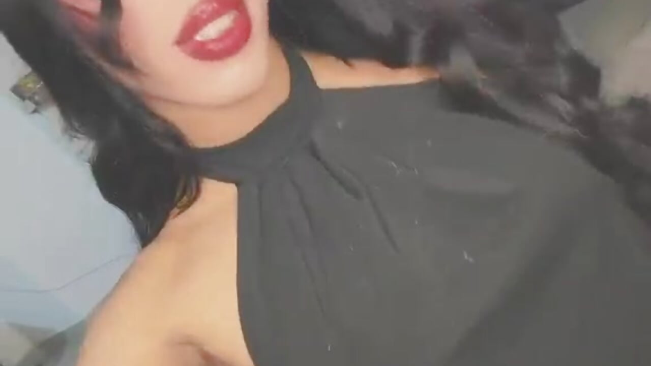 Hot_ladyy – popularni video modela na kameri 8025